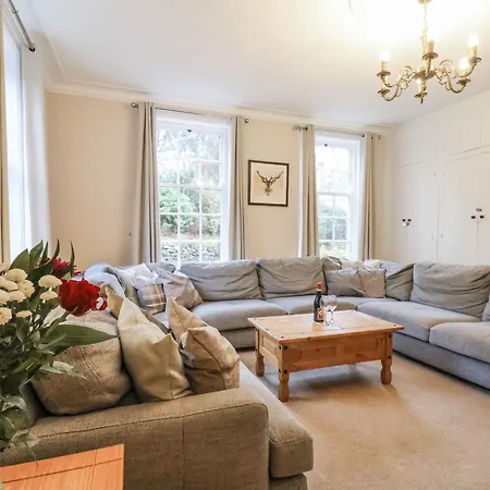 Nyaraló The Manor House