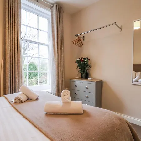 度假居 The Manor House *