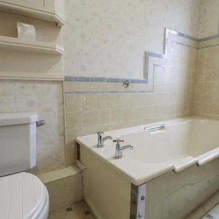 Nyaraló The Manor House