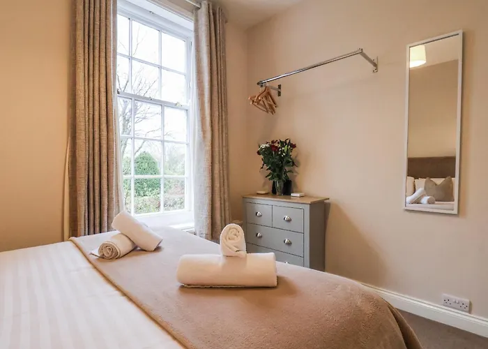 別荘 The Manor House *