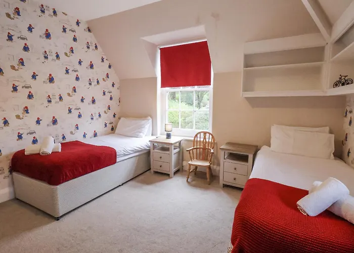 The Manor House * スカーバラ