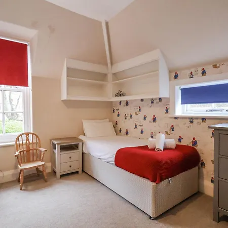 The Manor House בית נופש סקארבורו